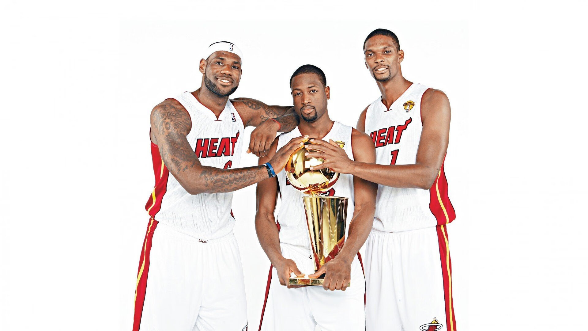 NBA裁判首次启用手势识别AI辅助系统，nba篮球裁判手势视频